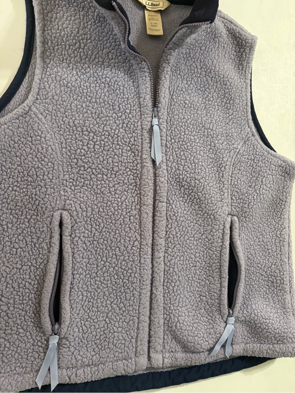 LL Bean large Lavendar fleece vest with ribbon pulls on zipper and pockets